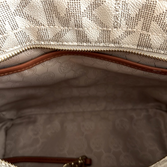 Michael Kors camel/cream handbag - Picture 4 of 7